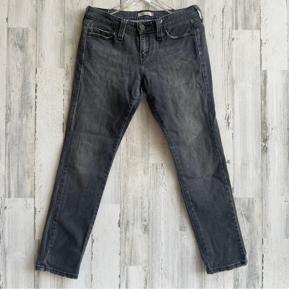 Levi’s low skinny 545 Waist 32” 
5-pocket zip fly gray charcoal distress LOREN
